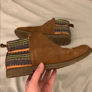 Toms | Women’s Suede Booties | Size 6